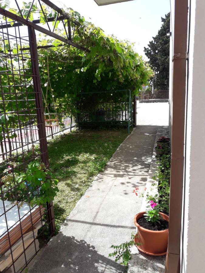 Apartamento Pauli Kaštela Exterior foto